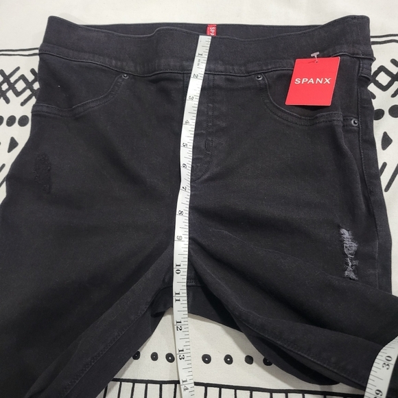 Spanx Women's Vintage Distressed Ankle Skinny Jeans Black Size M - Picture 10 of 13